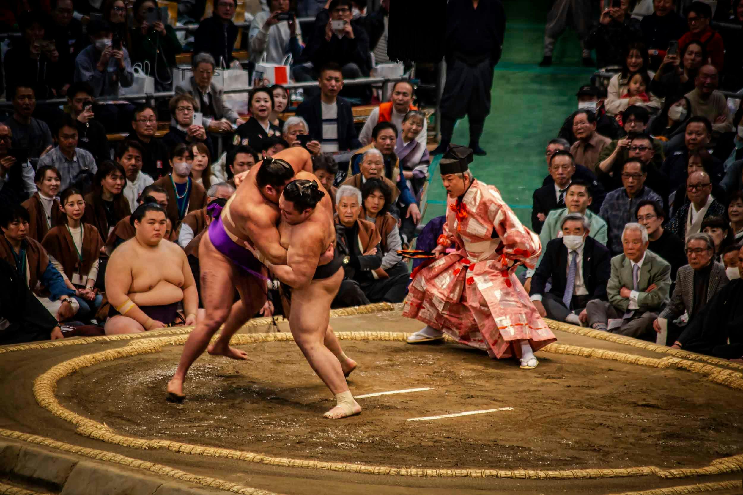 Sumo Wrestling in Japan: The Comprehensive Guide