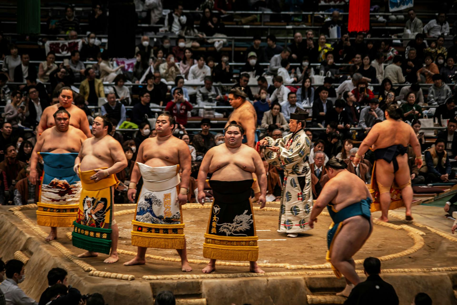 The Makunouchi, the highest division, gather in the dohyo (wrestling ring). Photo source: James Saunders-Wyndham