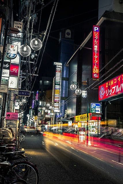 A backstreet in Shinsaibashi filled with a variety of venues. Photo source: James Saunders-Wyndham